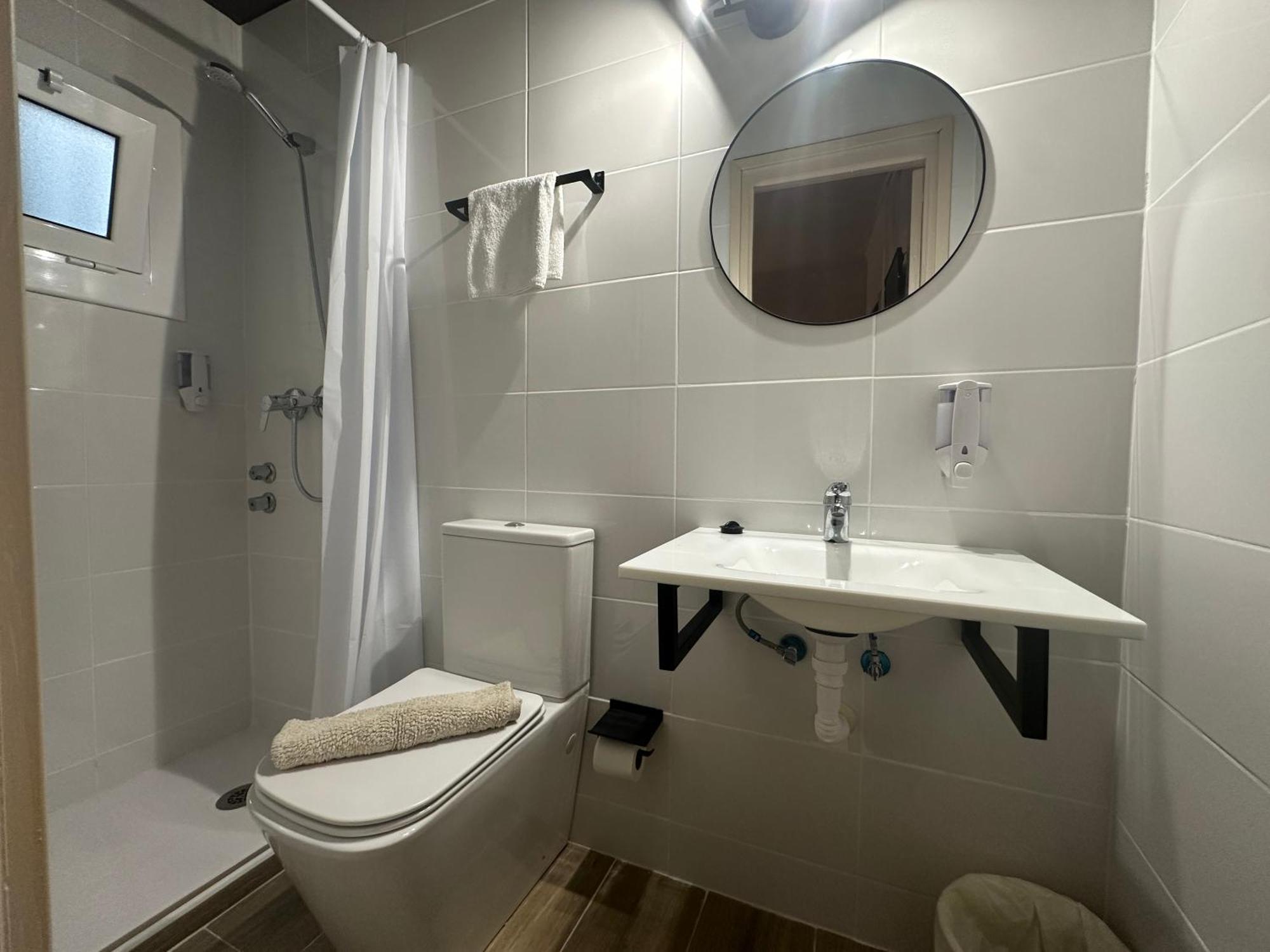 Double Room,1670717597:JPEG
